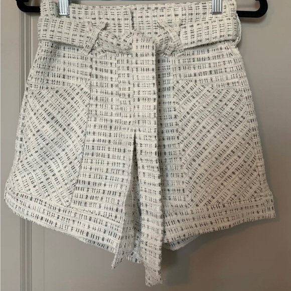 Vici dolls tweed shorts size medium - Picture 2 of 5